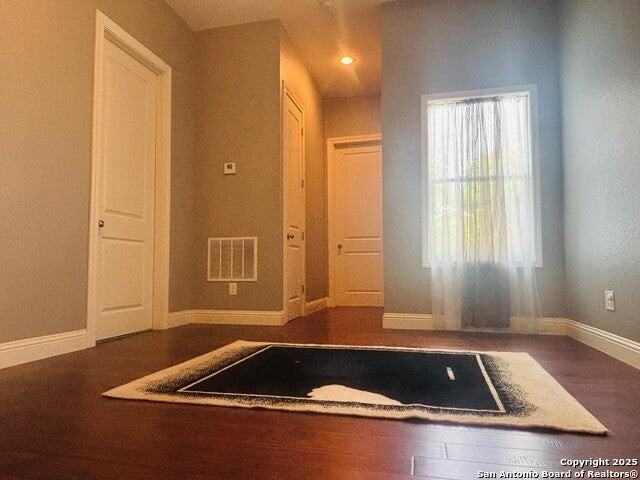 609 West Agarita Avenue - Photo 5 of 17