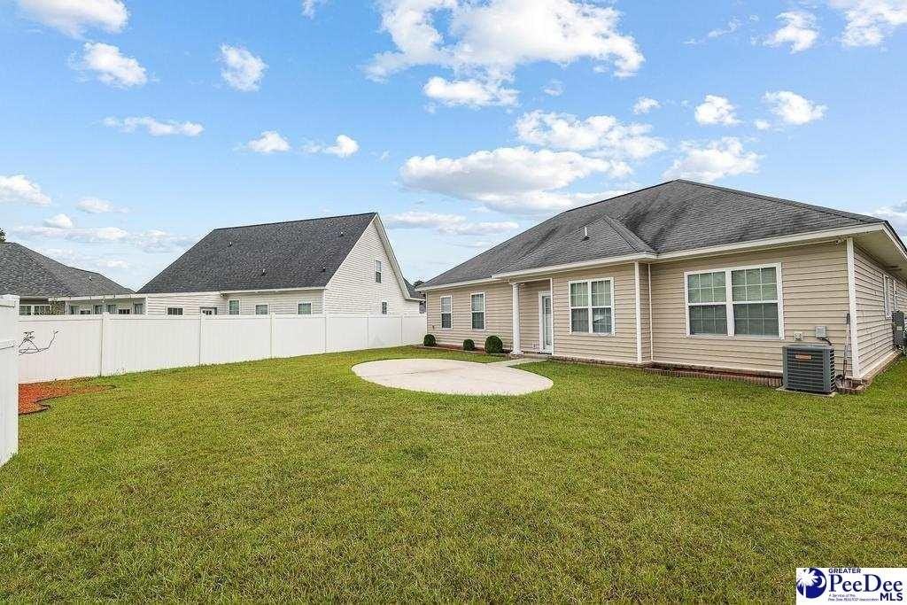 1365 Millbank Drive - Photo 5 of 37