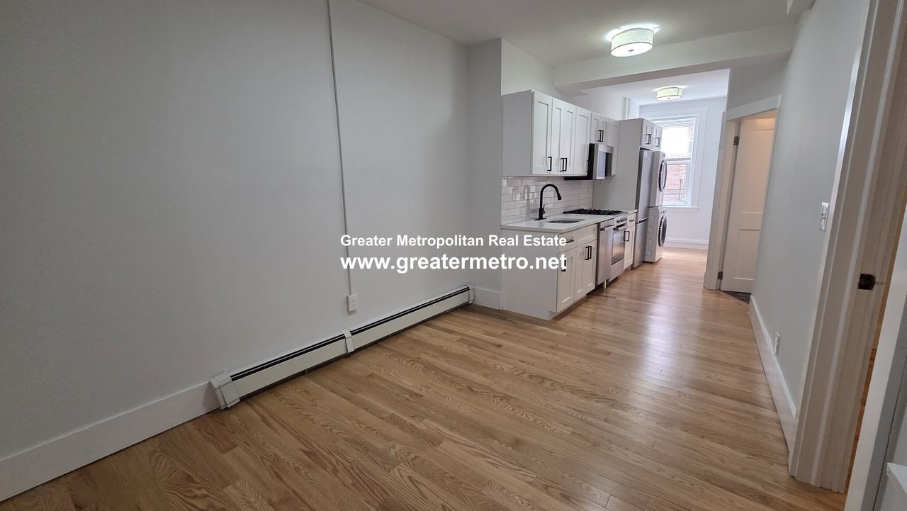152 Salem St #1