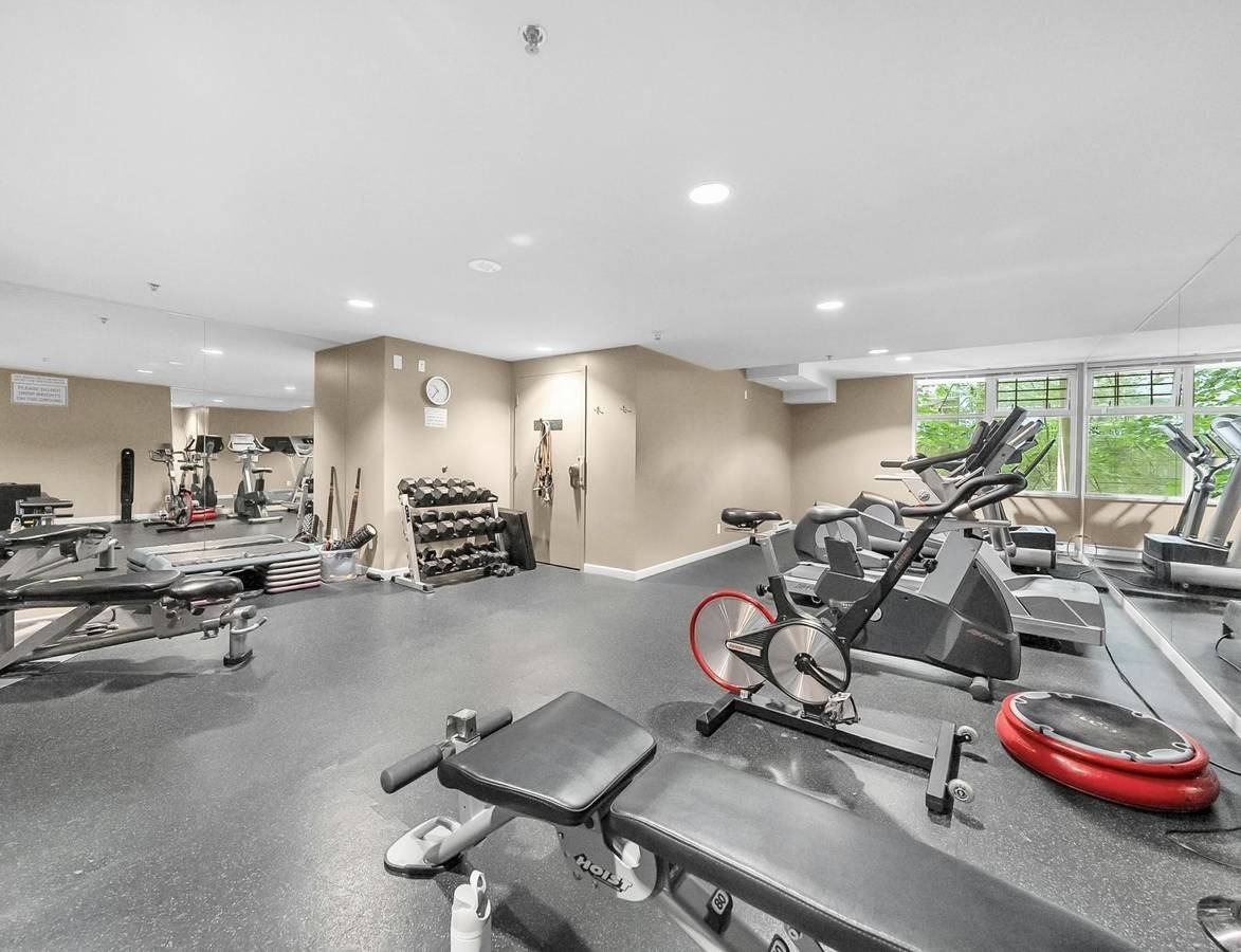 9262 University Cres - Photo 2 of 23