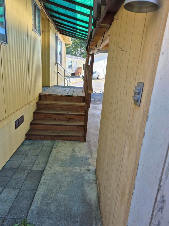 R04000MA - Photo 3 of 30