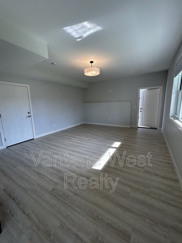 973 Lochness St - Photo 6 of 10