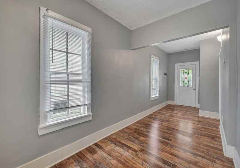 820 Charleston St - Photo 4 of 16