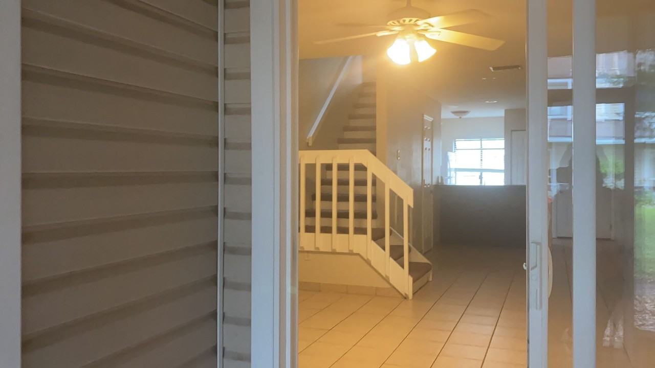 6138 Sw 8th Ln - Photo 3 of 10