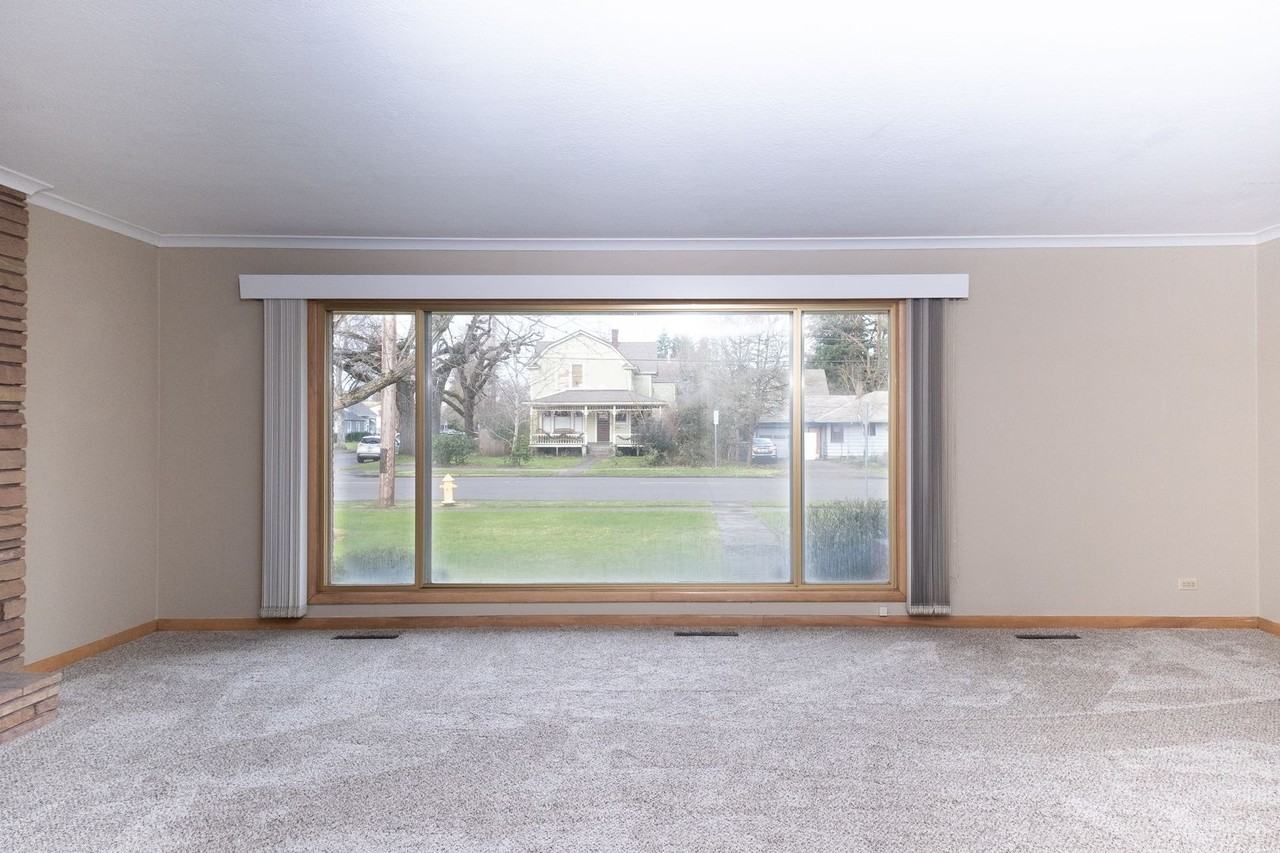 912 E Main St - Photo 7 of 24