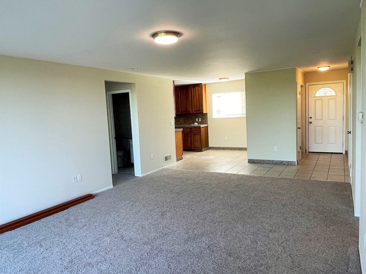 146 Buchanan Ct - Photo 3 of 21