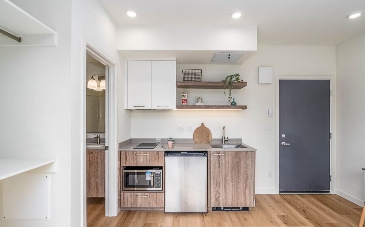 ONE MONTH FREE at Graceland Apartments! - Photo 2 of 43