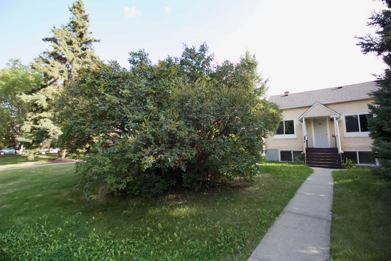 8111 83 Ave Nw Uppr - Photo 3 of 27