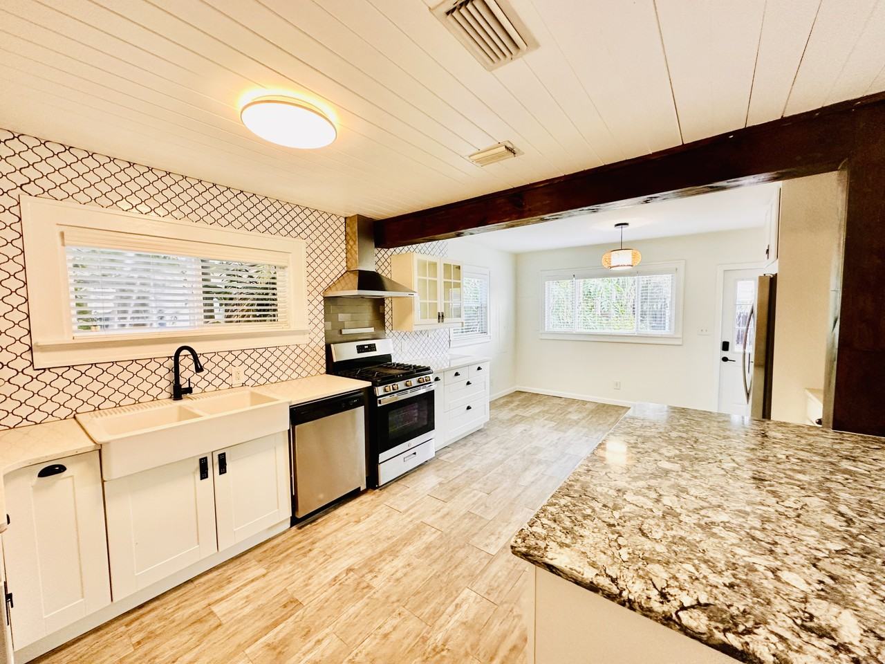 2230 6th Ave N - Photo 3 of 49