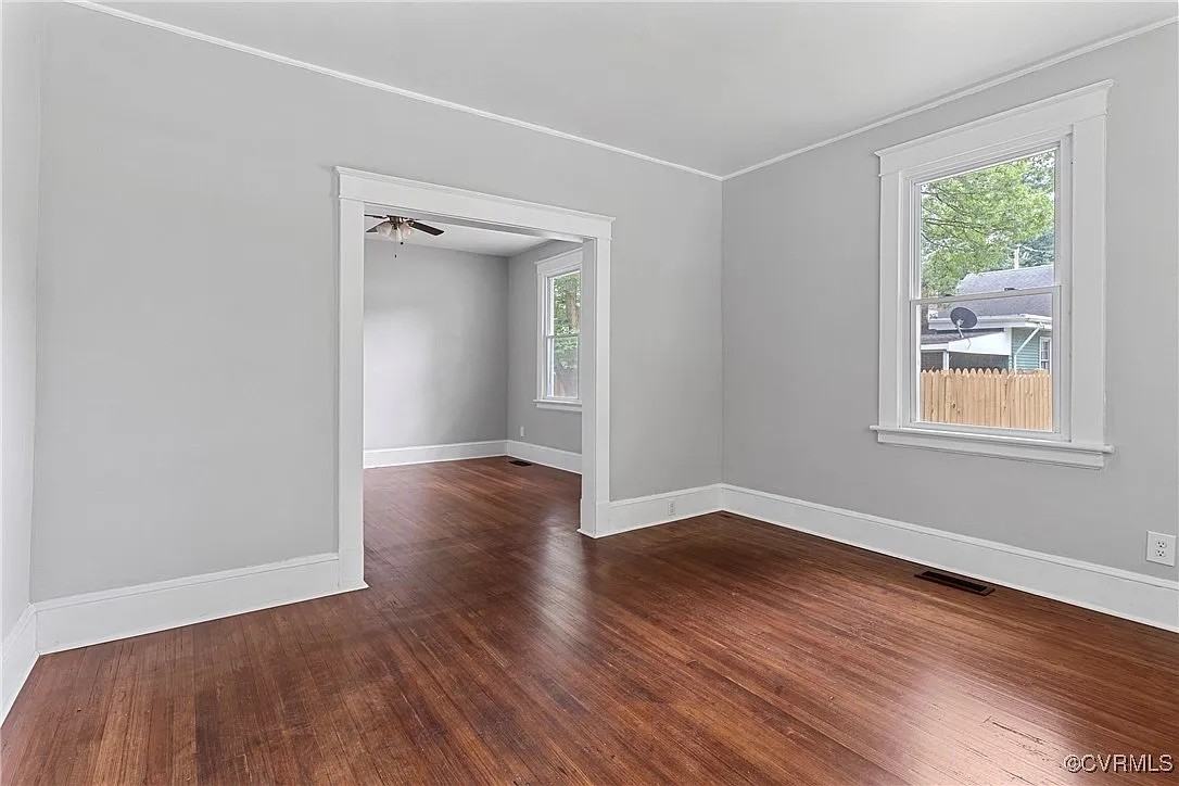 3406 Lawson St - Photo 3 of 11