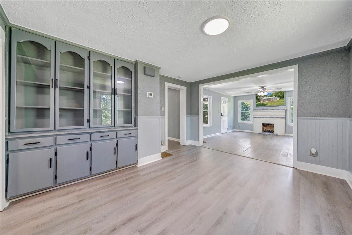 1222 The Great Rd #NA - Photo 4 of 19