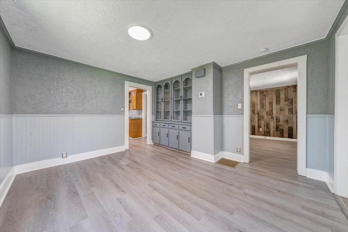 1222 The Great Rd #NA - Photo 5 of 19