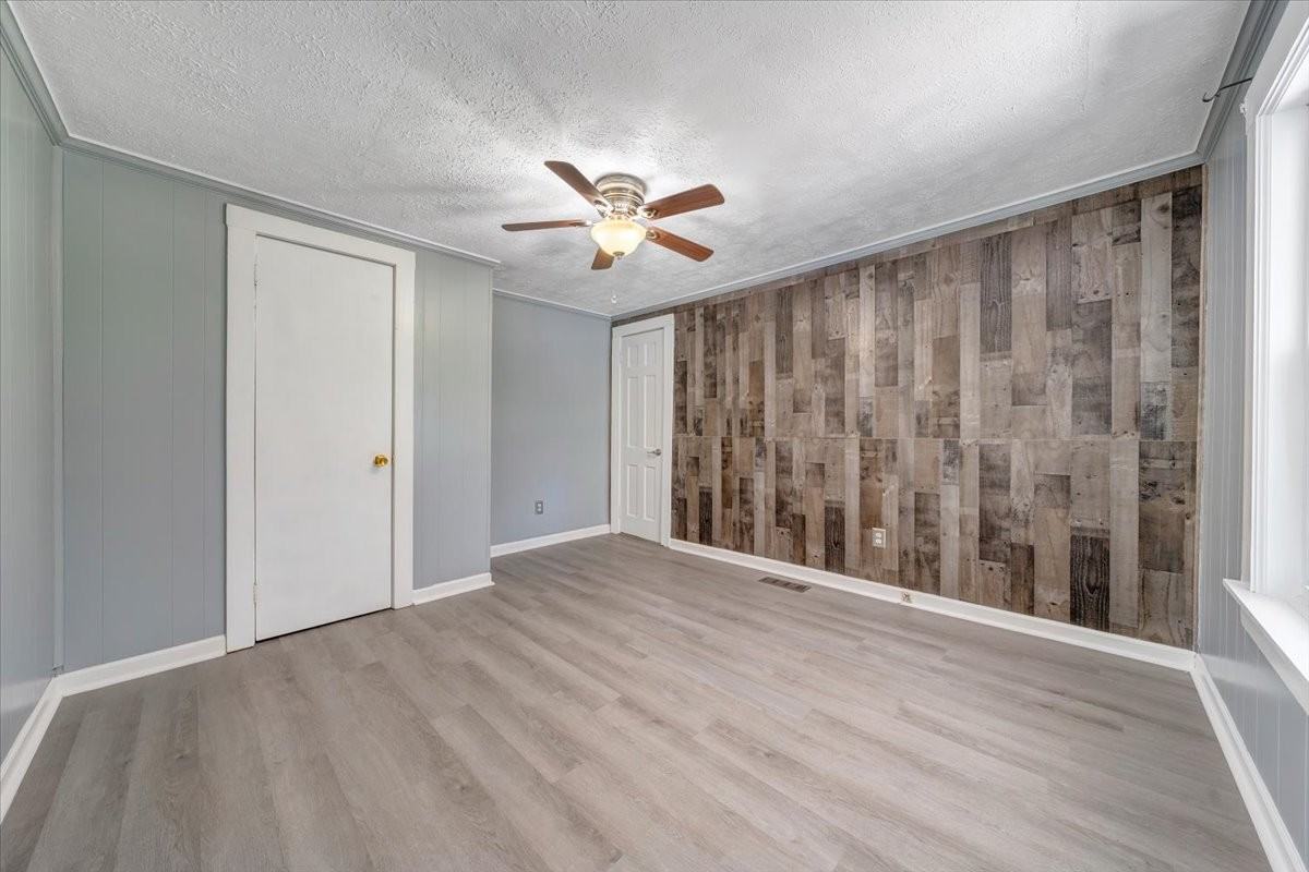 1222 The Great Rd #NA - Photo 6 of 19