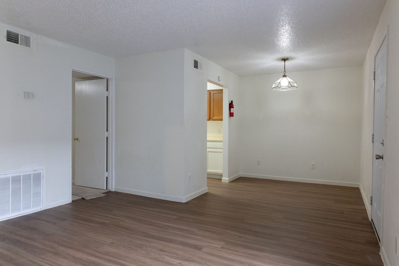 9005 Long Point Rd #17 - Photo 4 of 11