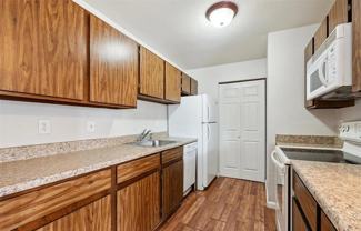 4501 Boardwalk Dr - Photo 1 of 1