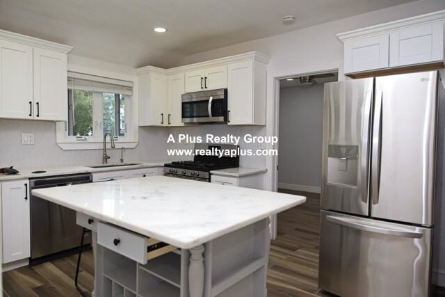 Greenwood Sq #1 - Photo 2 of 20