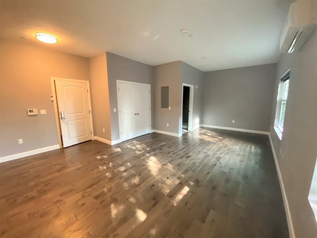 41 Saratoga St #4E - Photo 5 of 10