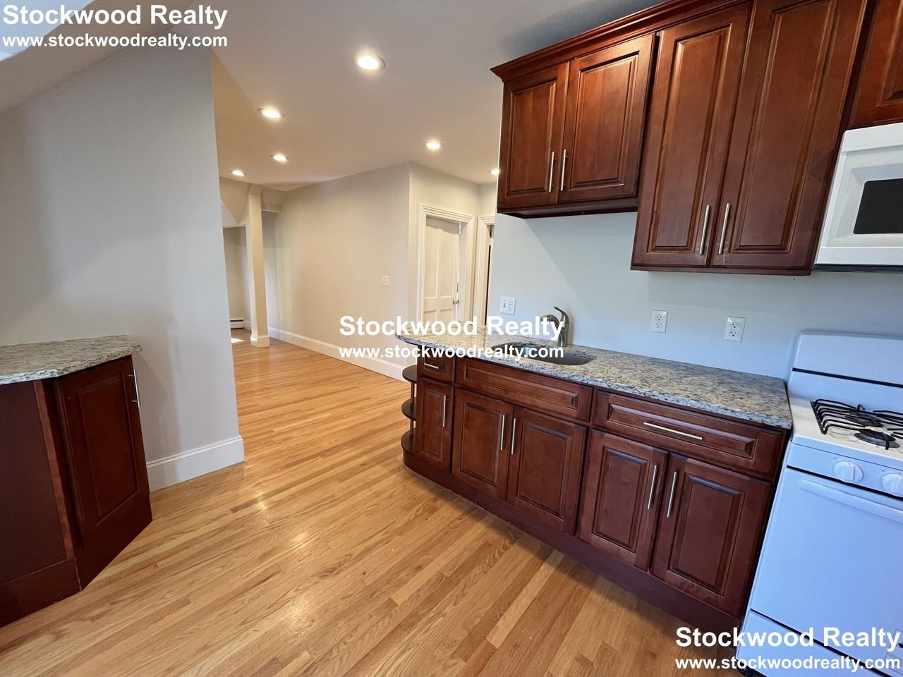 90 Lyndhurst St #5 - Photo 5 of 50