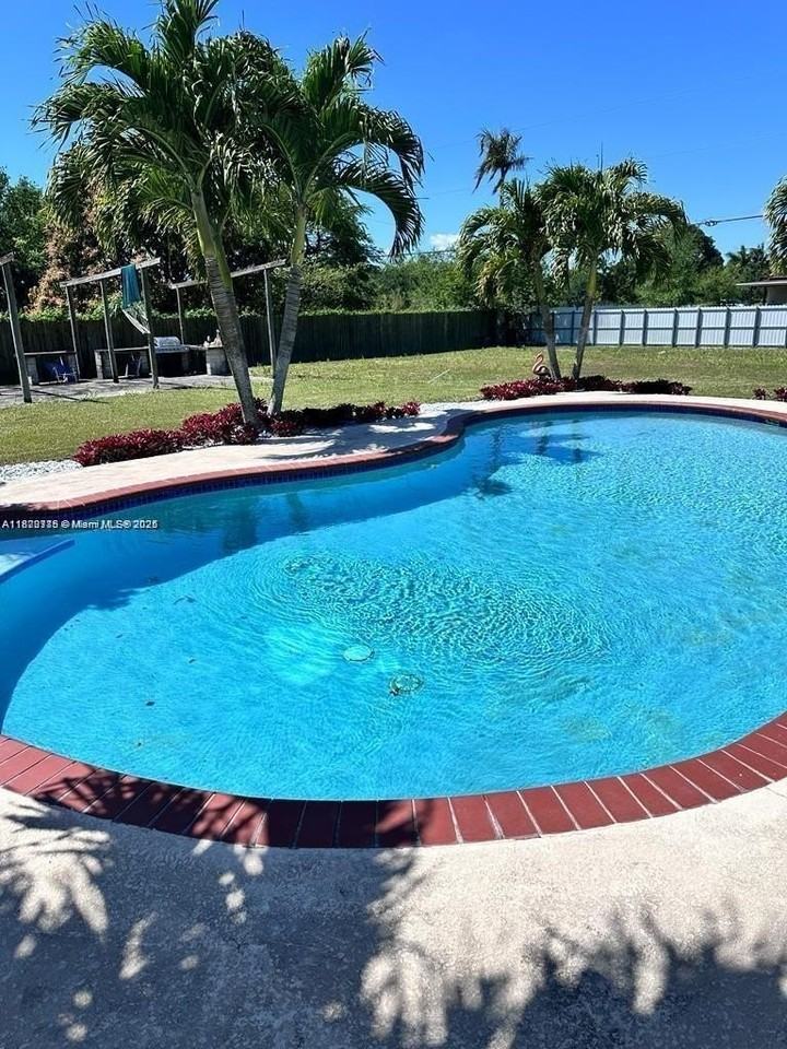 21080 Southwest 242nd Street - Photo 5 of 30