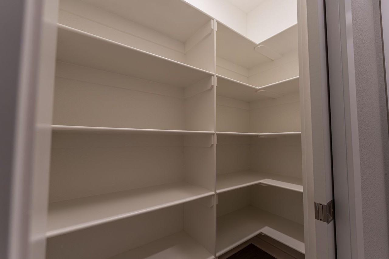 1315 S Van Buren Ave - Photo 5 of 24