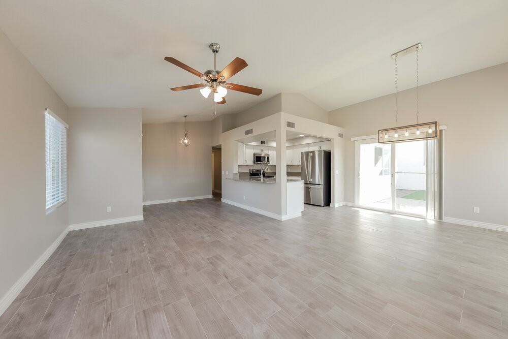8741 W Greenbrian Dr - Photo 4 of 16