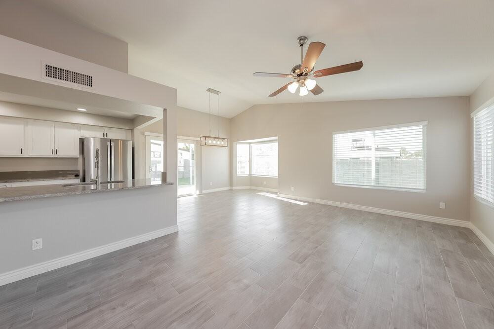 8741 W Greenbrian Dr - Photo 5 of 16