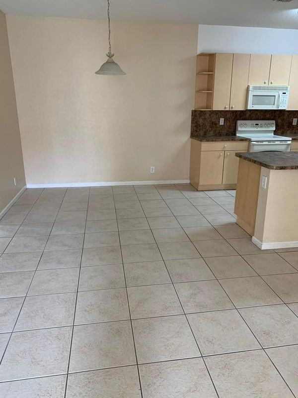 3565 Forest Hill Blvd ##86 - Photo 2 of 5