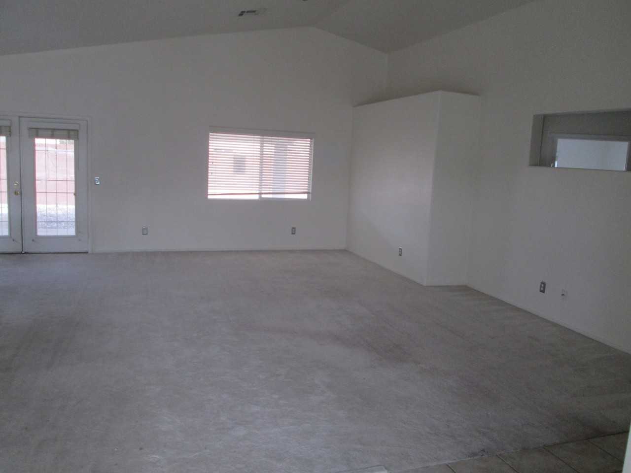 1018 Elliot Park Ave - Photo 2 of 13