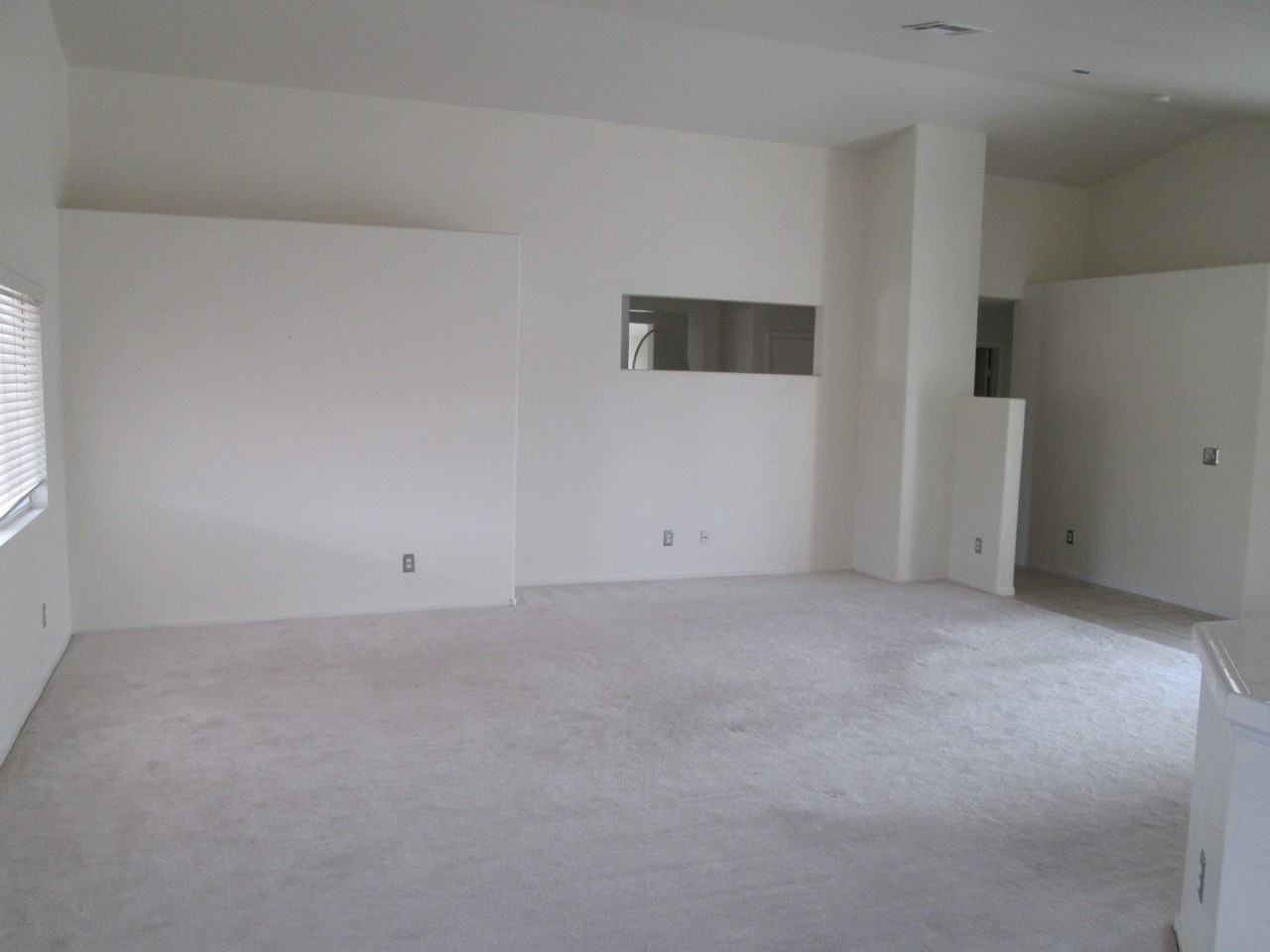 1018 Elliot Park Ave - Photo 3 of 13