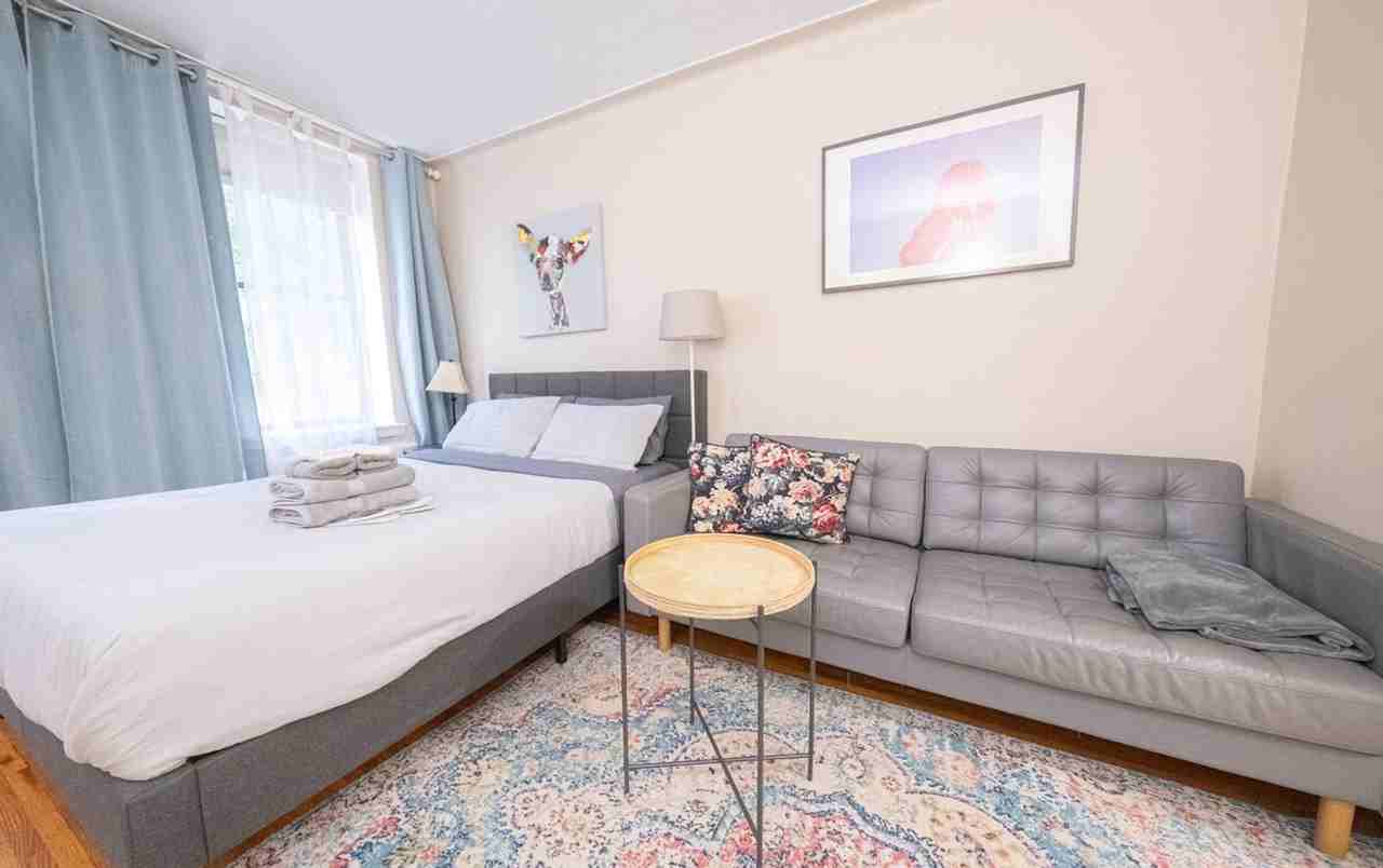 328 E 74th St #1031979P - Photo 2 of 18