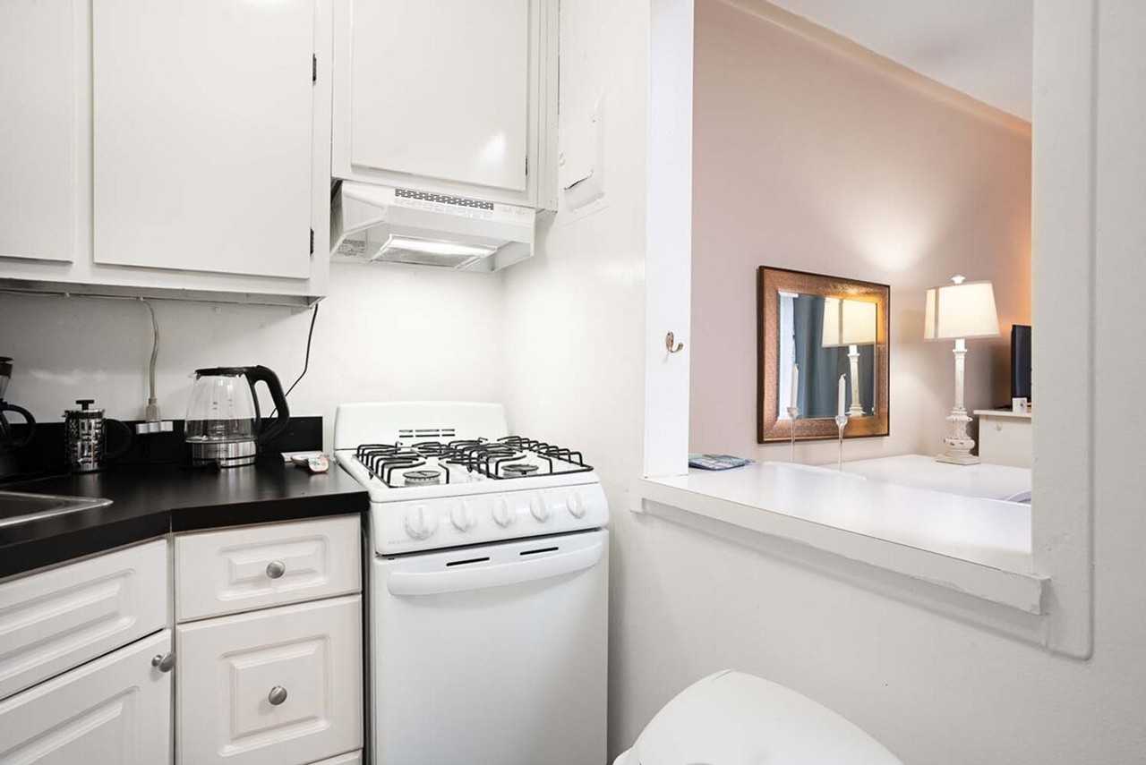 328 E 74th St #1031979P - Photo 7 of 18