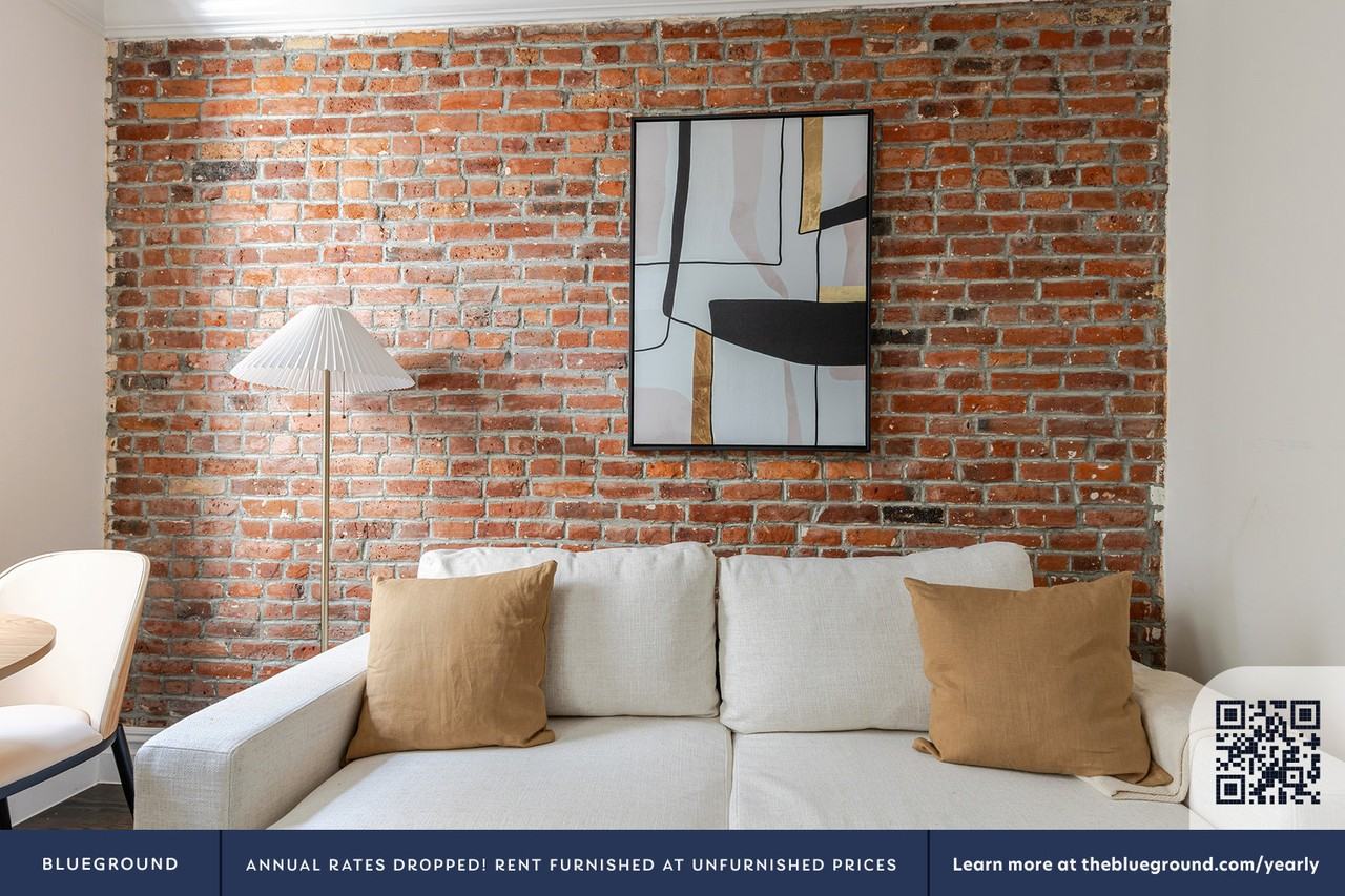 239 Elizabeth St #1975 - Photo 3 of 22