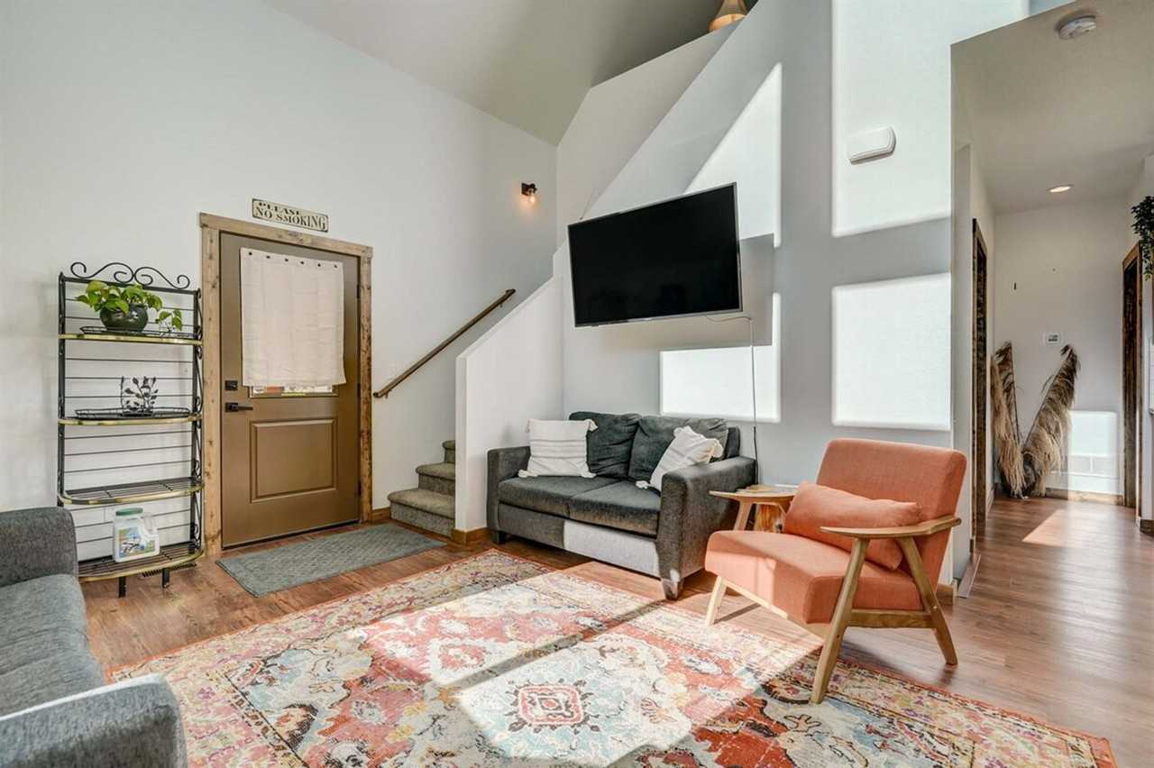 123 Pinecrest Rd #1065700P - Photo 7 of 40