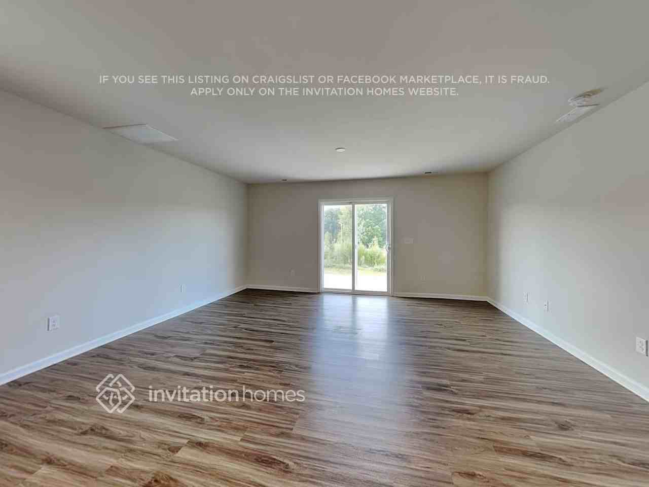 1024 Woodhouse Drive - Photo 5 of 26