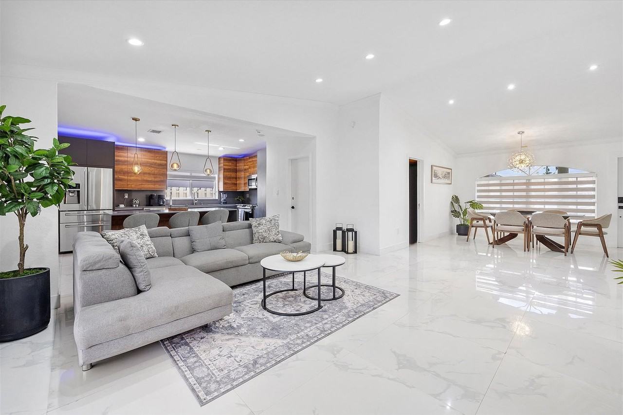 14236 Southwest 164th Terrace #1269390P - Photo 3 of 32