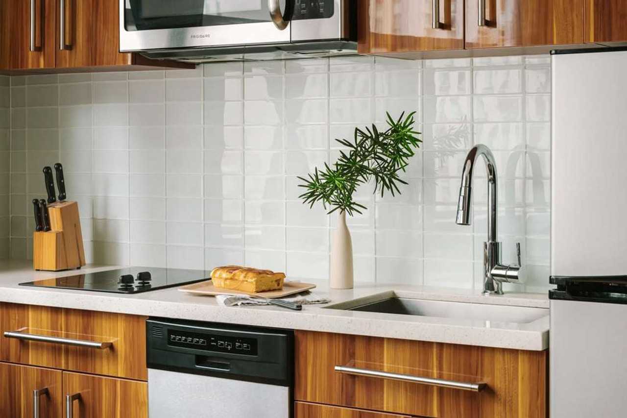 925 Common Street - Photo 6 of 15