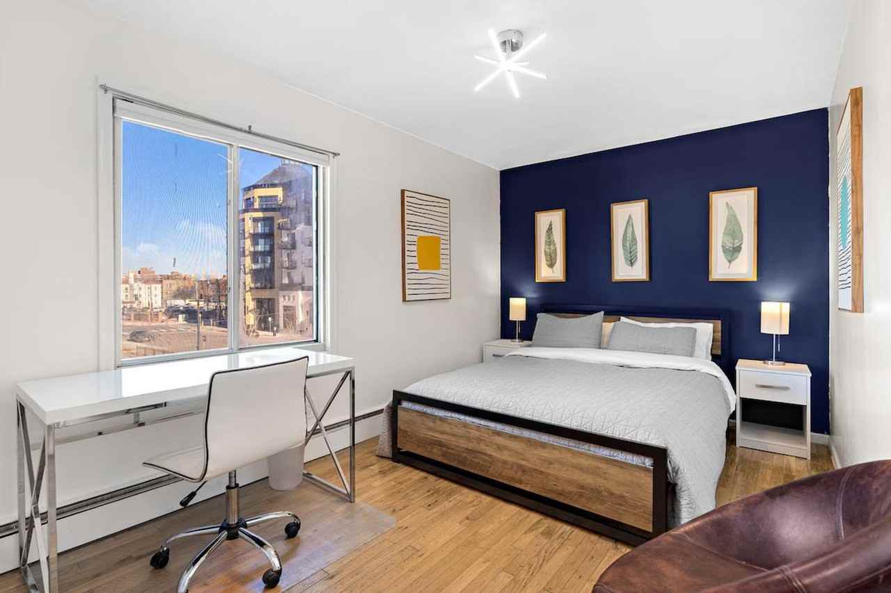 3024 Humboldt Ave S #1272806P - Photo 5 of 35