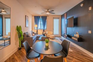 15501 N Dial Blvd - Photo 1 of 1