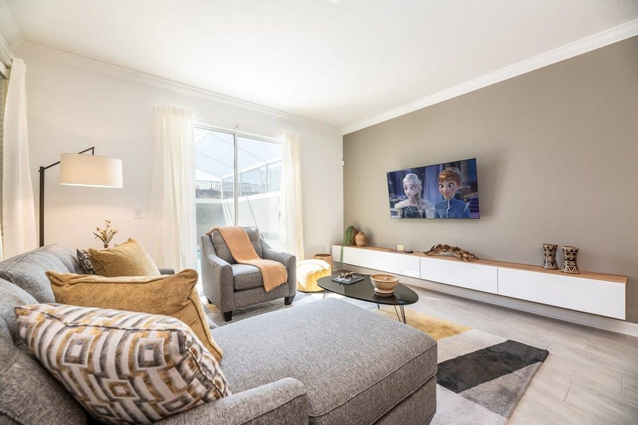 1088 Leader St #1280805P - Photo 4 of 37