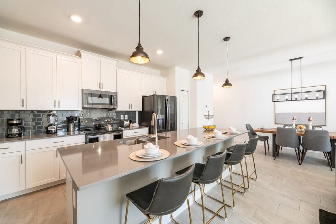 1088 Leader St #1280805P - Photo 6 of 37