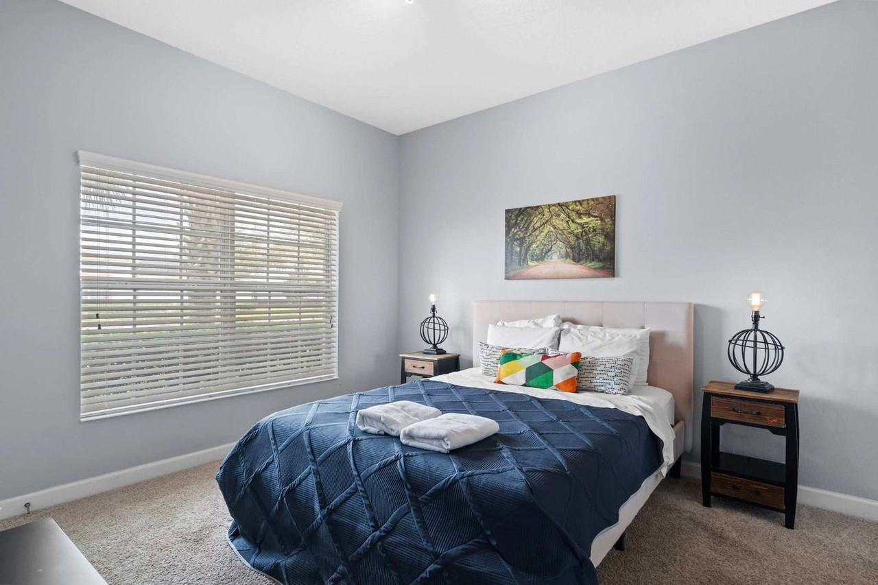 4815 Crusoe St #1280902P - Photo 7 of 46