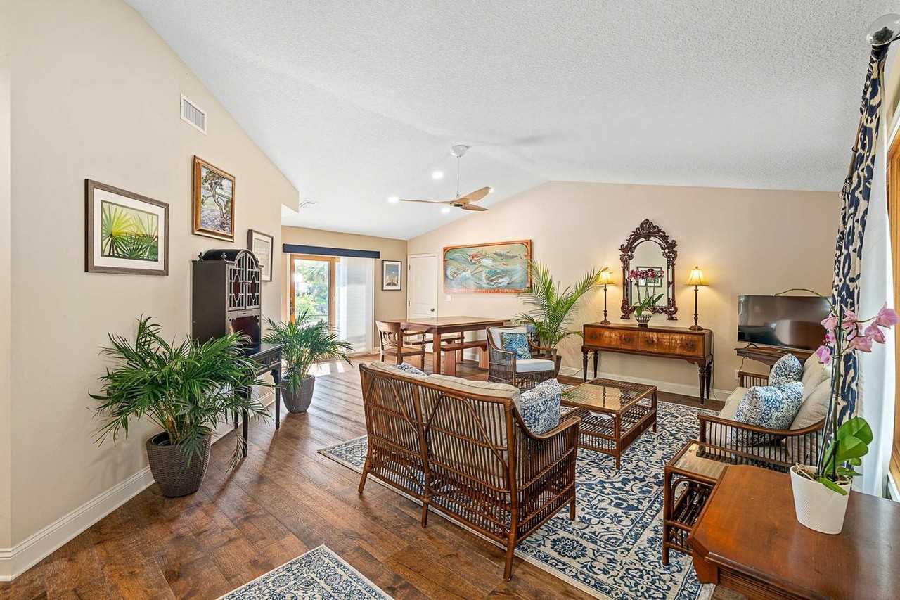 430 Arricola Ave #1281991P - Photo 3 of 50