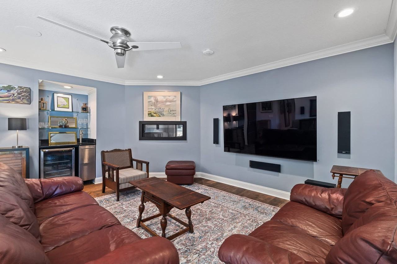 430 Arricola Ave #1281991P - Photo 5 of 50