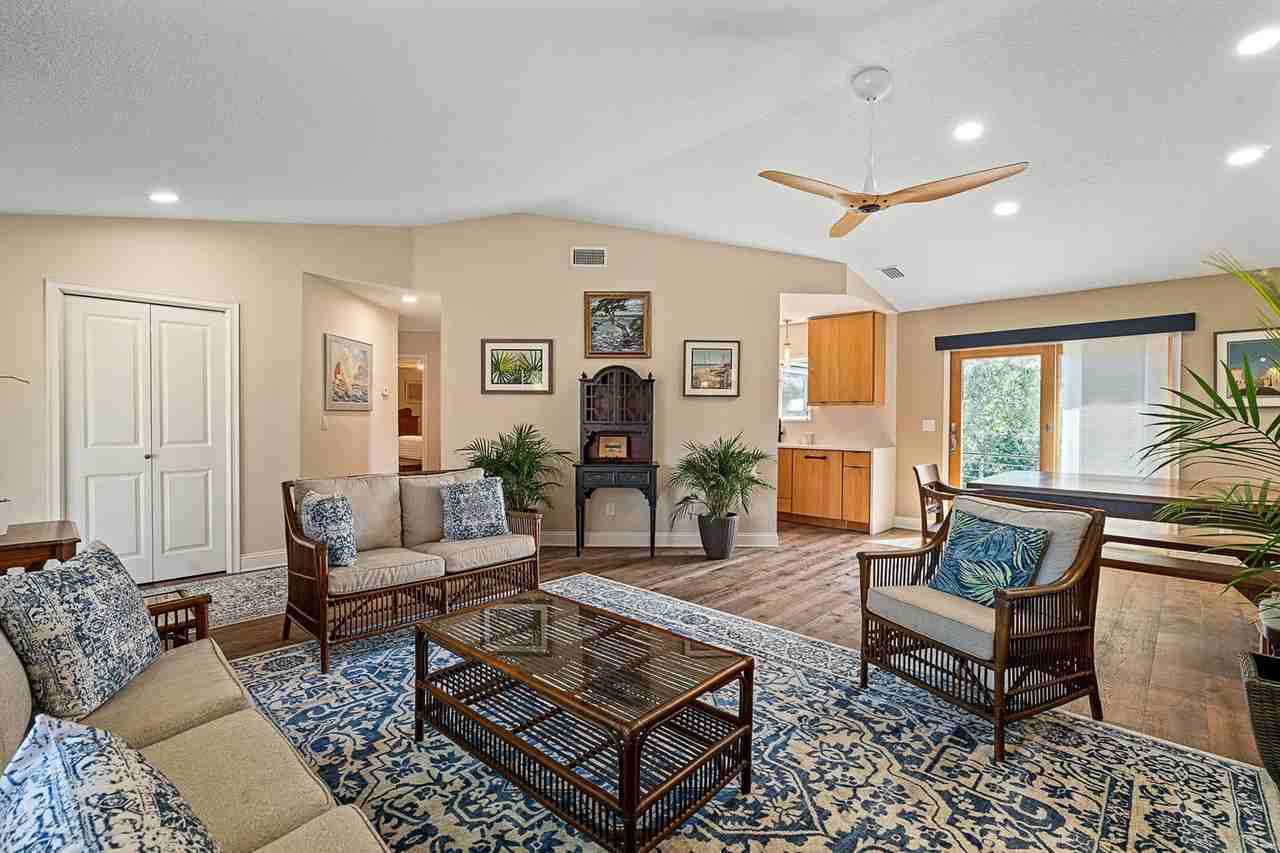 430 Arricola Ave #1281991P - Photo 6 of 50