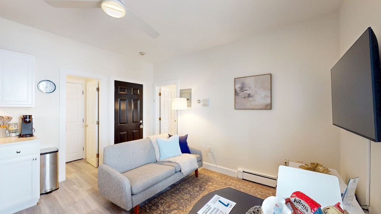 22 Hews St #1281995P - Photo 7 of 12