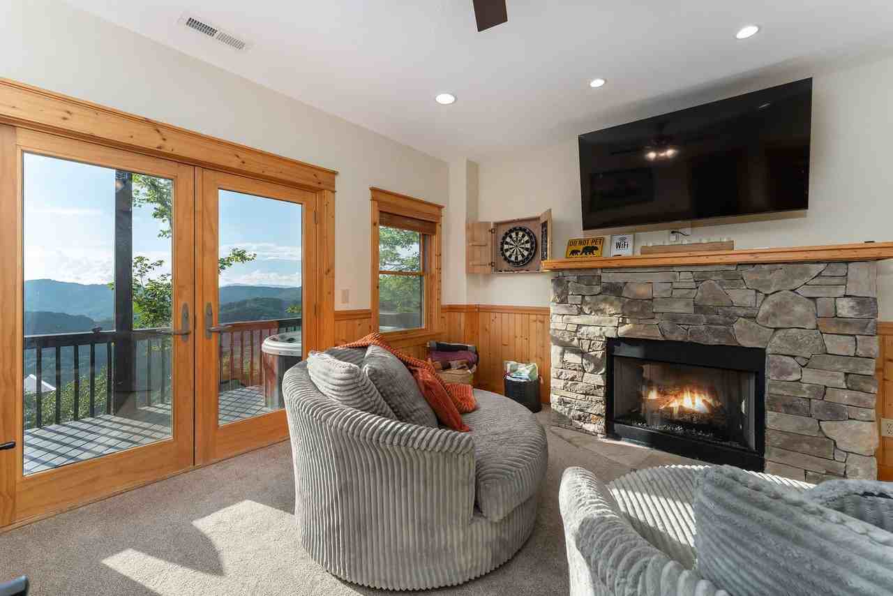 191 Scenic Wolf Dr #1282661P - Photo 3 of 39