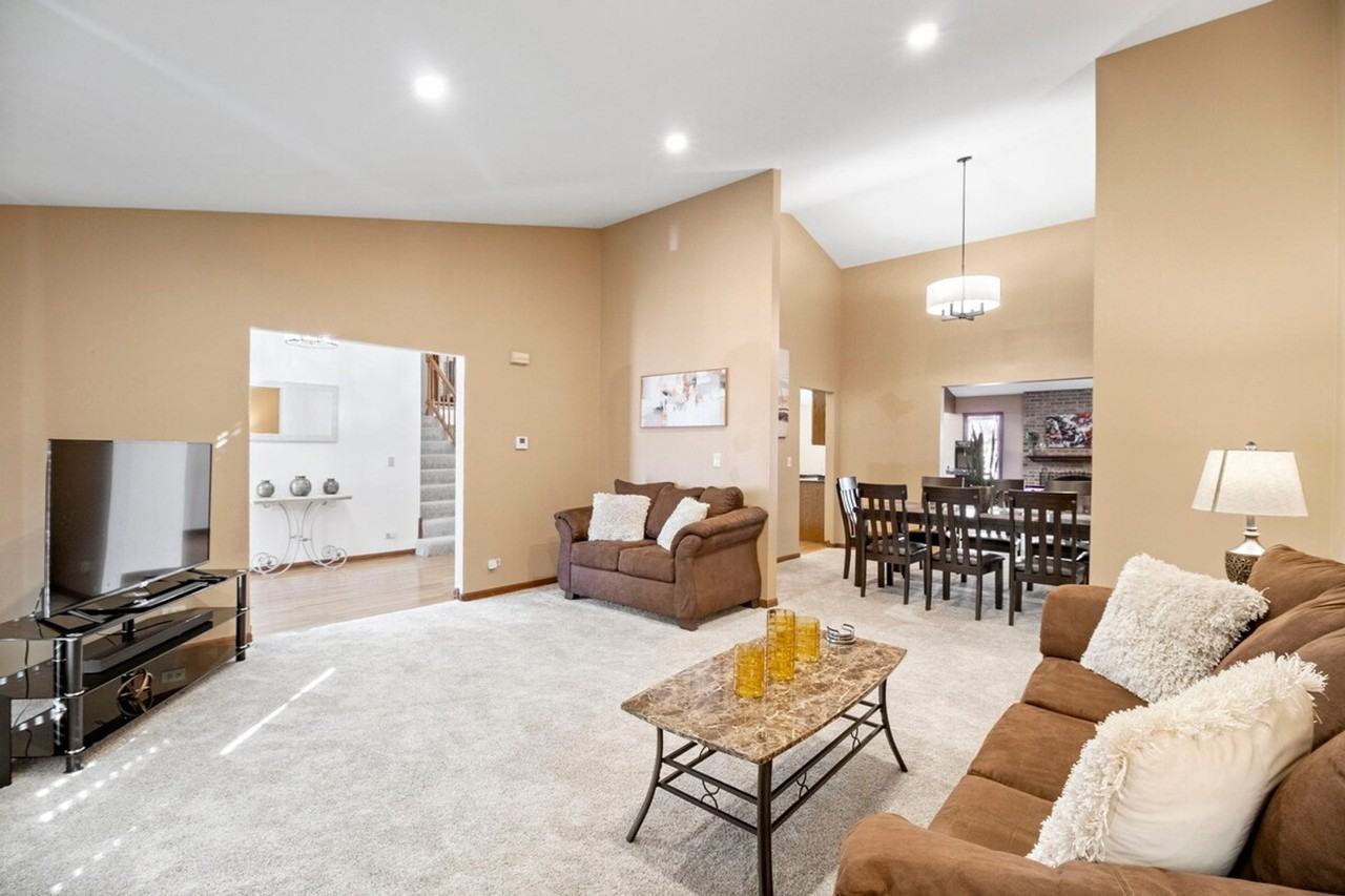 121 S Windham Ln #1285039P - Photo 3 of 23