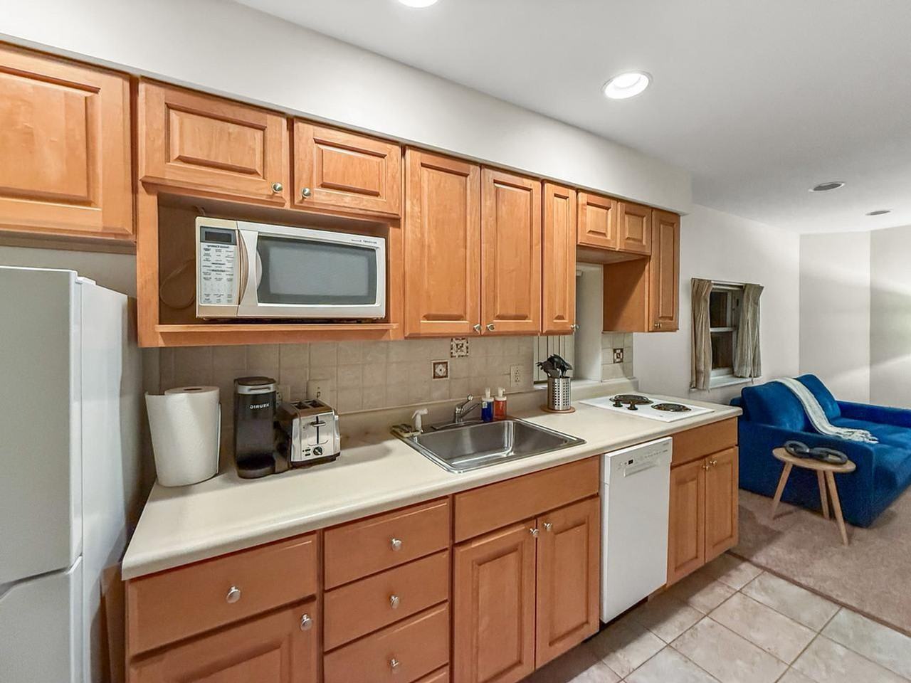 250 S 17th St #1285556P - Photo 7 of 10