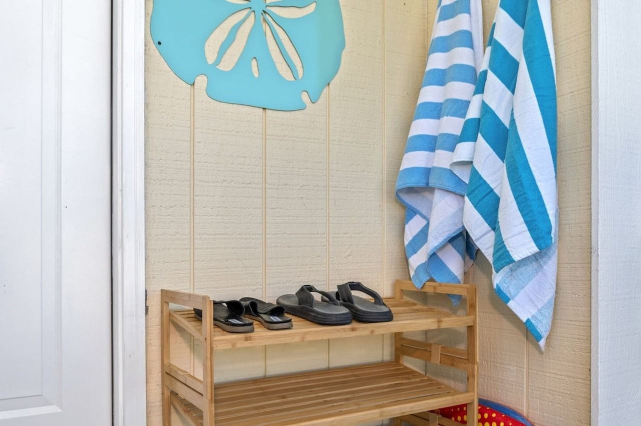 775 Gulf Shore Drive - Photo 3 of 100