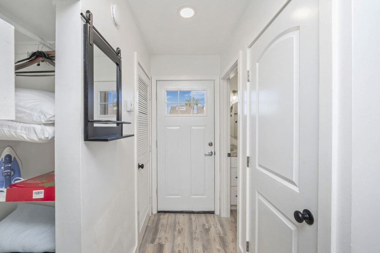 775 Gulf Shore Drive - Photo 5 of 100